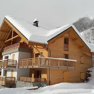 https://63-route-du-rochas.hotels-rhonealpes.com